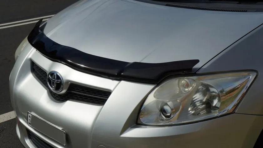 Дефлектор SIM для капота Toyota Auris I 2007-2009