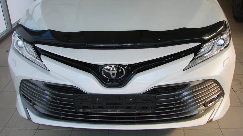 Дефлектор SIM для капота Toyota Camry VIII 2018-2020