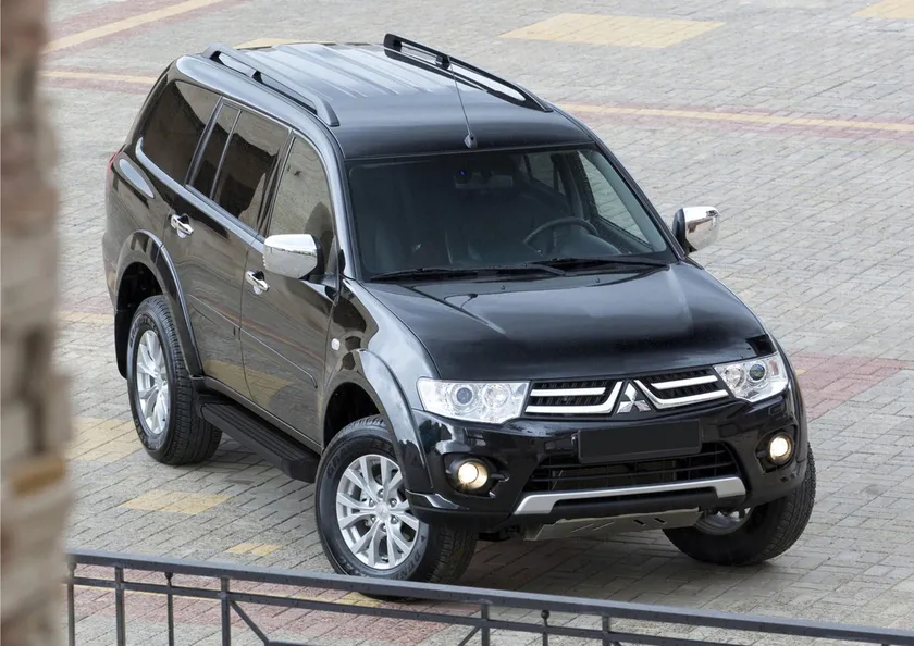 Пороги алюминиевые Rival Black для Mitsubishi Pajero Sport II 2008-2016