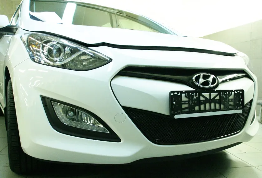 Сетка внешняя Arbori на бампер для Hyundai i30 II 2011-2015