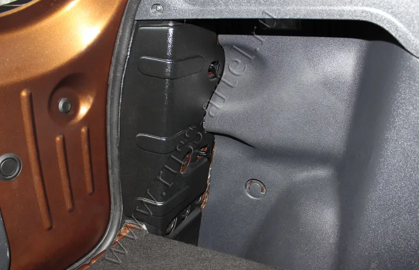 Накладки Русская Артель пластиковые на боковые стенки багажника для Renault Duster 2010-2020