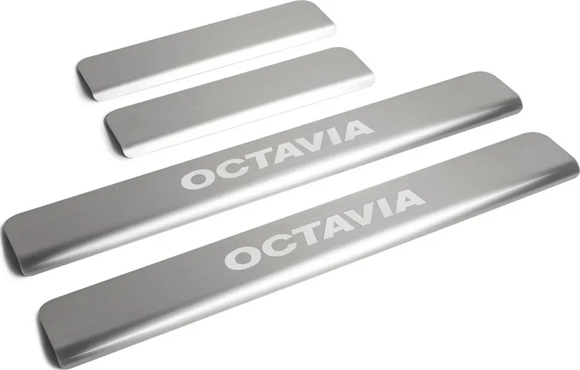 Накладки Rival на пороги (с надписью) для Skoda Octavia III A7 2013-2017 2017-2020