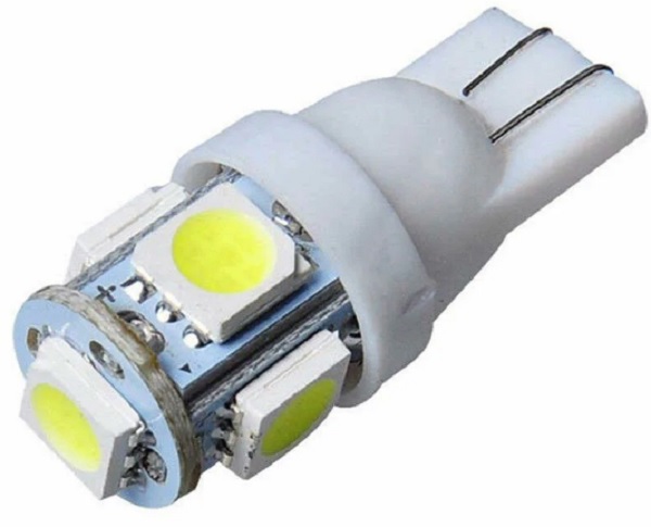Лампа светодиодная MegaPower M-10713W-24 t10w (w2,1x9,5d) 4 smd 5050 white 24В
