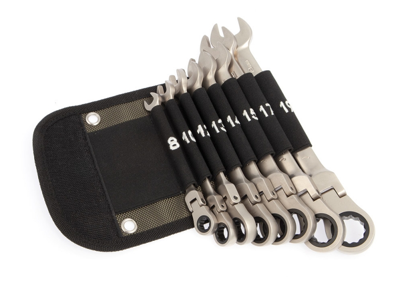 Набор ключей трещоточных шарнирных Дело Техники 515485, 8 штук, в фирменной сумке