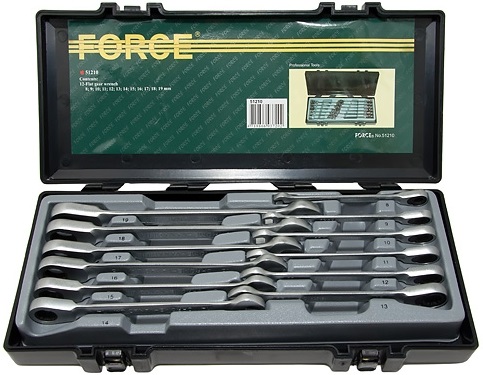 Набор комбинированных трещоточных реверсивных ключей Force 5121, 18-19 мм,12 предметов