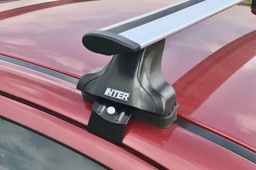 Багажник INTER на гладкую крышу для Chevrolet Aveo II седан 2011-2015 (Аэро-крыло дуги)