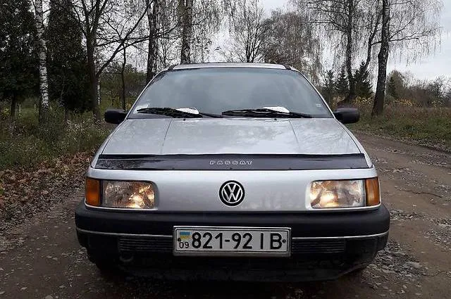 Дефлектор Vip-Tuning для капота Volkswagen Passat B3 1988-1991