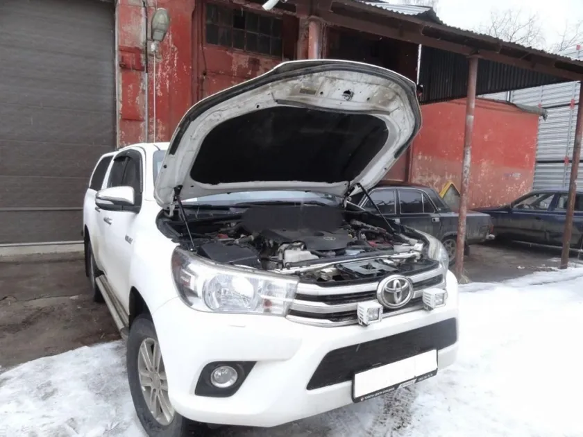 Амортизаторы (упоры) капота Berkut для Toyota Hilux VIII 2015-2020