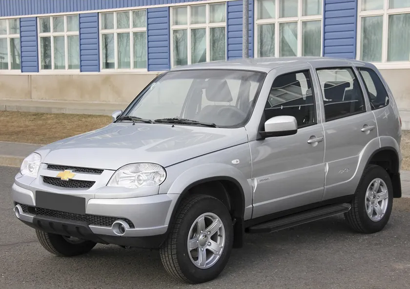 Пороги алюминиевые Rival Premium-Black для Chevrolet Niva 2003-2008