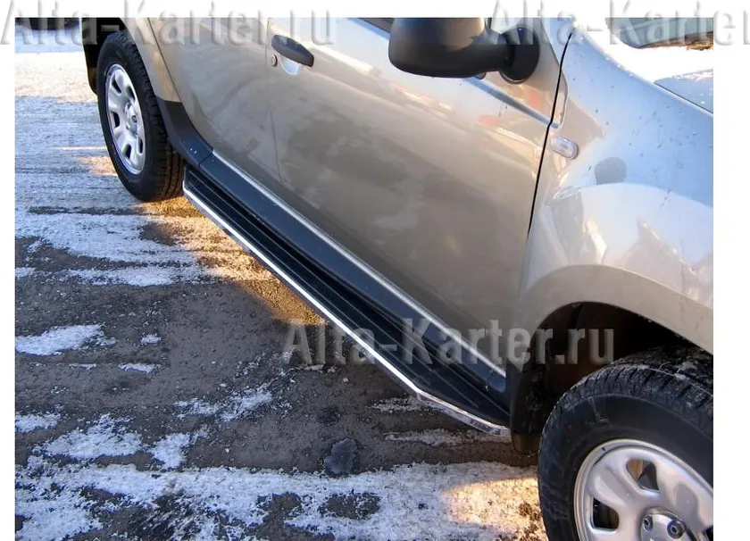 Пороги алюминиевые Berkut (площадка 68 мм) для Renault Duster 2011-2020