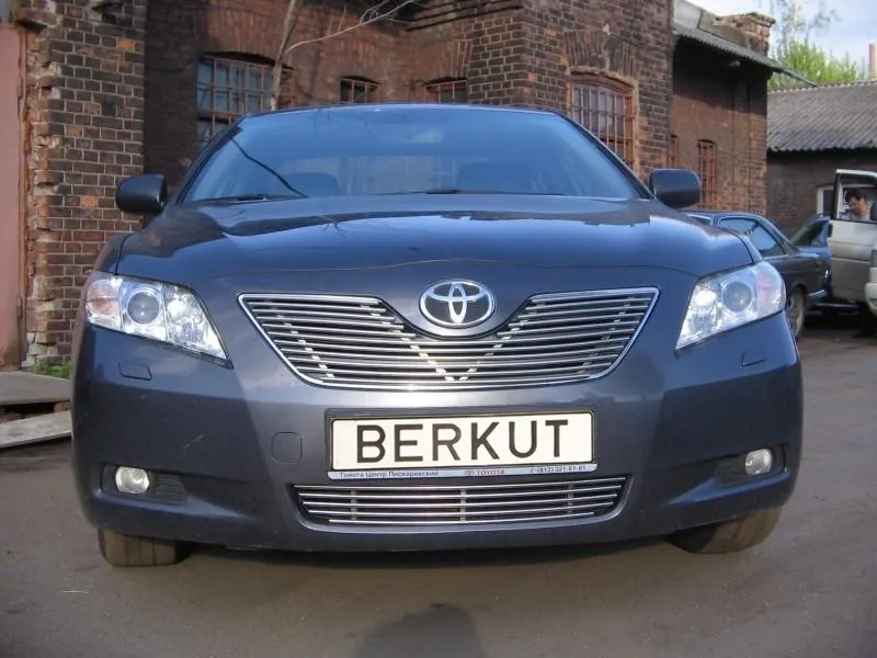 Накладка на решётку бампера Berkut d10 для Toyota Camry 2006-2009