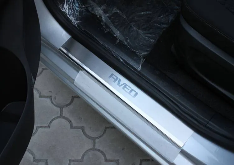 Накладки Alu-Frost на внутренние пороги (с надписью) для Chevrolet Aveo II 2011-2020