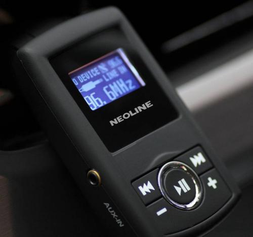 Автомобильный FM-модулятор Neoline Splash FM черный SD USB PDU